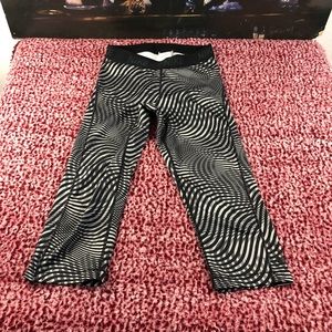 Women’s Nike Dri-Fit Capri Leggings